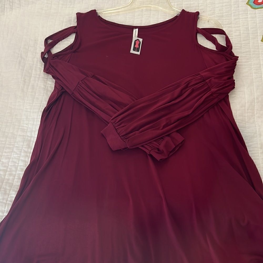 Emerald Criss Cross Strappy Shoulder bunched Sleeve in Burgundy Red